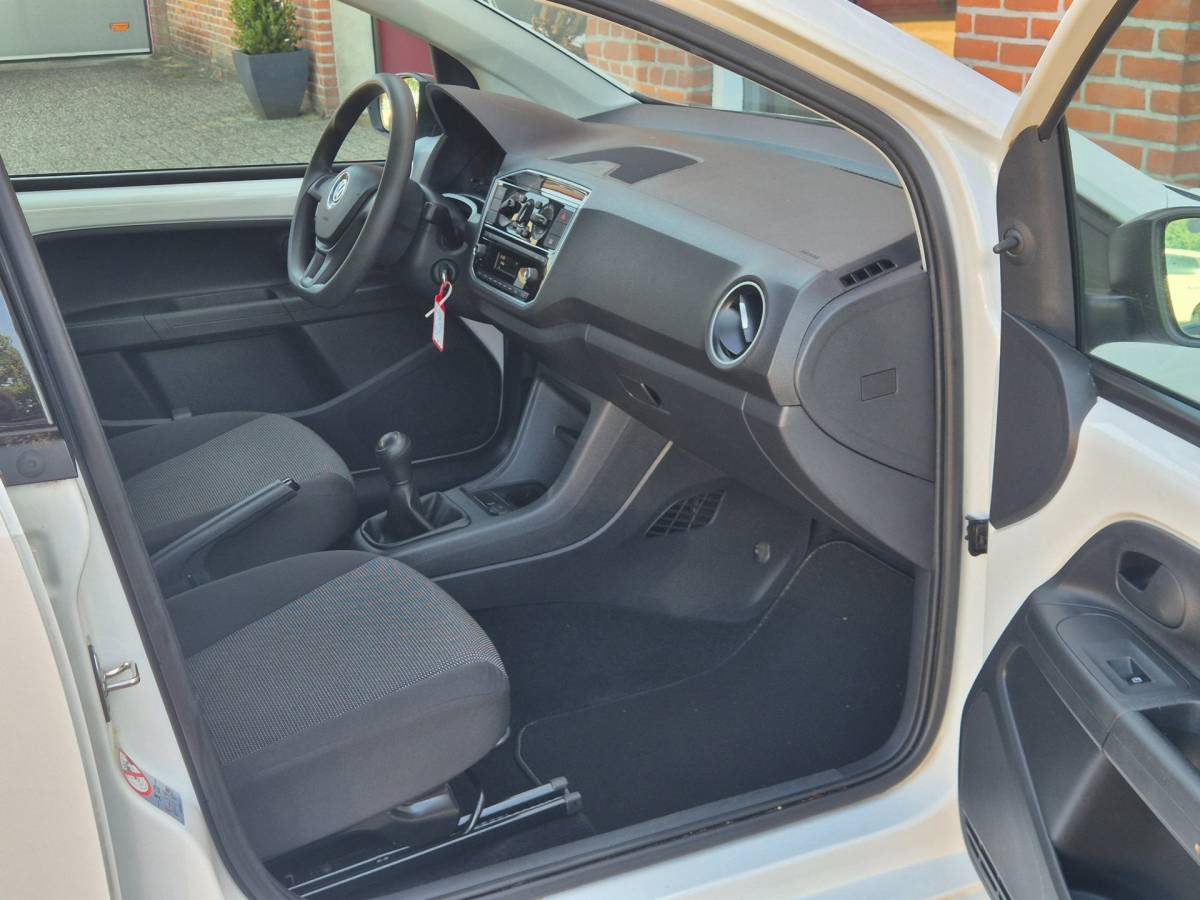 Volkswagen up! Volkswagen Up! 1.0 BMT take up! 60PK 5drs airco, elektr.ramen, radio/cd