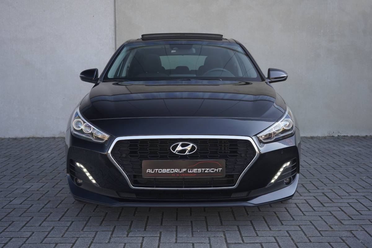 Hyundai i30 Hyundai I30 1.0 T-GDI Yes! 120pk, Panoramadak, Carplay, Led