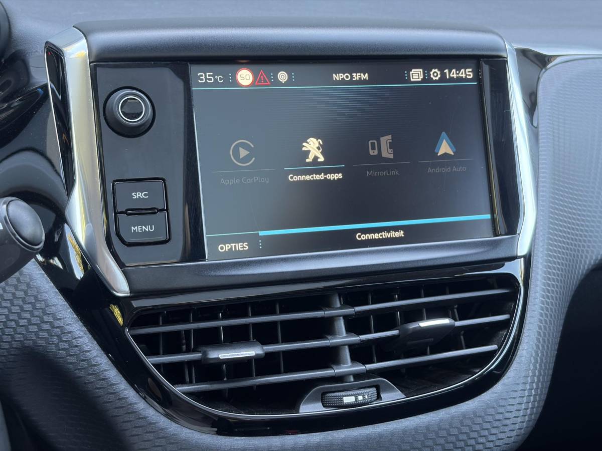 Peugeot 2008 Peugeot 2008 1.2 PureTech Allure D-riem vv in 02-2026 l Pano l Carplay l Camera l Halfleder l 110pk l Dealer Onderhouden l 2e Eigenaar l Navi l Clima l Cruise l Pdc l Lm velgen l Apk tot 02-2027