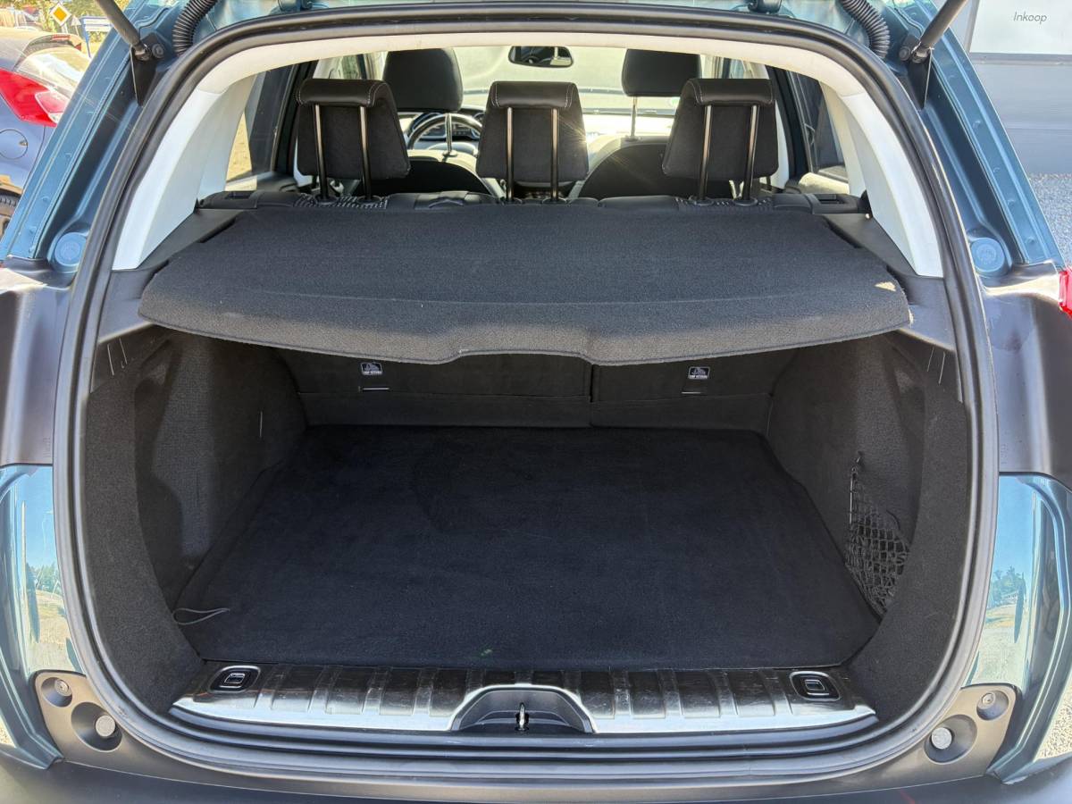Peugeot 2008 Peugeot 2008 1.2 PureTech Allure D-riem vv in 02-2026 l Pano l Carplay l Camera l Halfleder l 110pk l Dealer Onderhouden l 2e Eigenaar l Navi l Clima l Cruise l Pdc l Lm velgen l Apk tot 02-2027