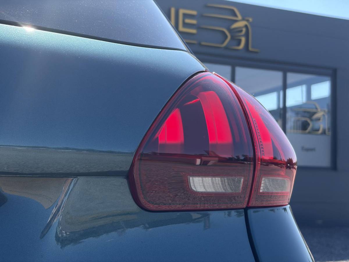 Peugeot 2008 Peugeot 2008 1.2 PureTech Allure D-riem vv in 02-2026 l Pano l Carplay l Camera l Halfleder l 110pk l Dealer Onderhouden l 2e Eigenaar l Navi l Clima l Cruise l Pdc l Lm velgen l Apk tot 02-2027