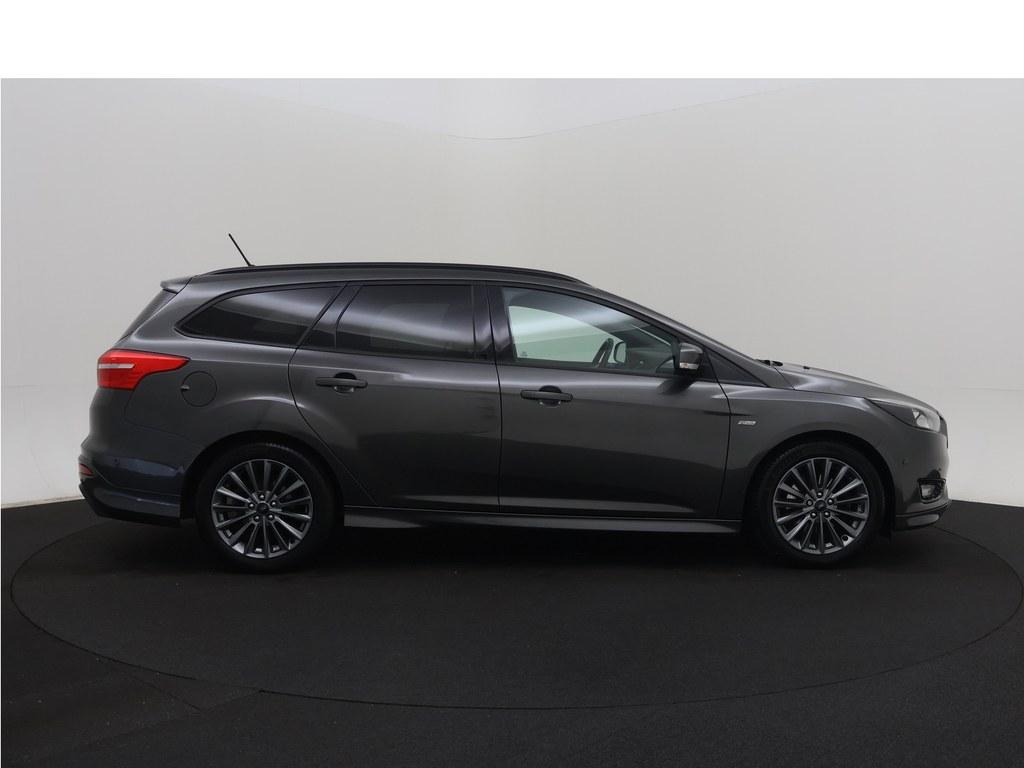 Ford Focus Ford Focus Wagon 1.5 ST-Line 150pk Trekhaak/Nav/Vooruitverw/Ecc/ Carplay
