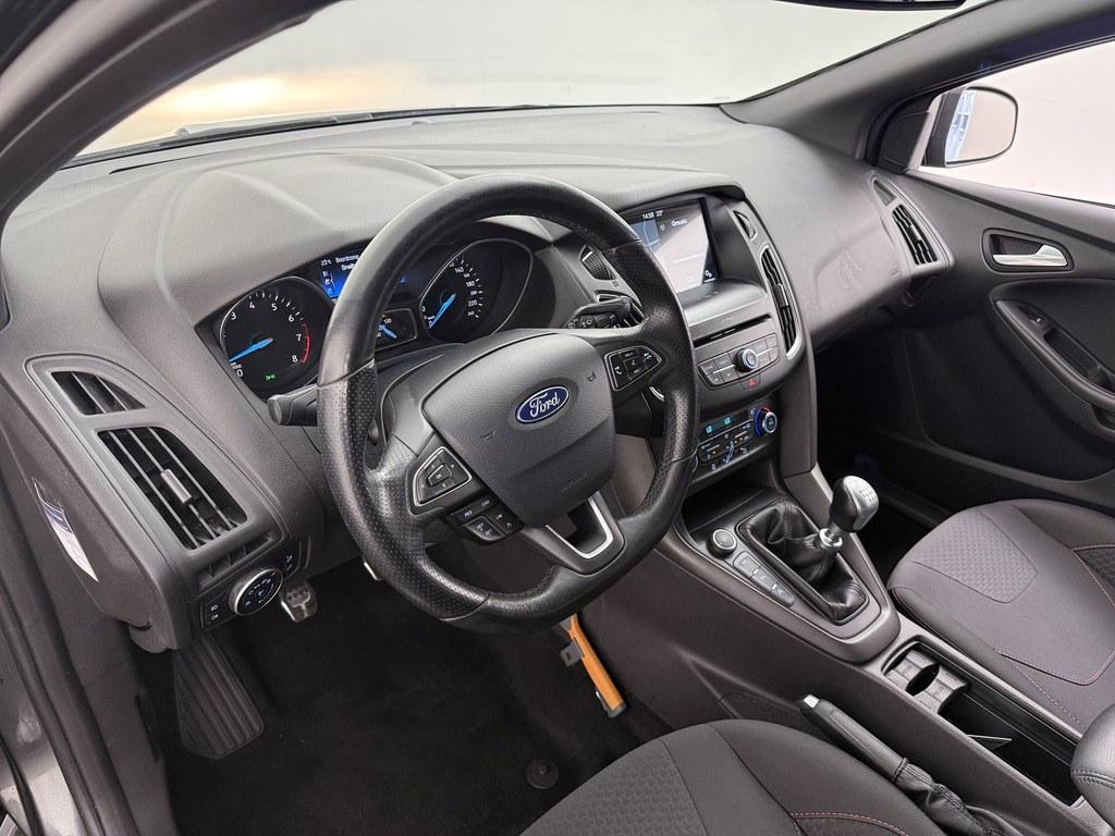 Ford Focus Ford Focus Wagon 1.5 ST-Line 150pk Trekhaak/Nav/Vooruitverw/Ecc/ Carplay