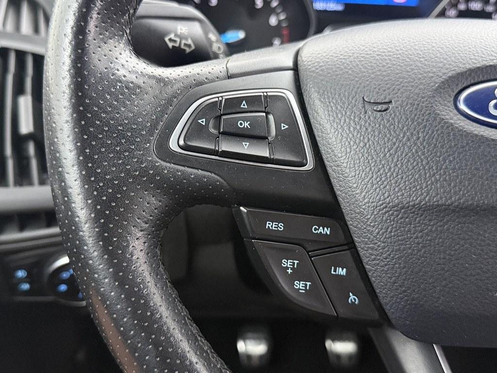 Ford Focus Ford Focus Wagon 1.5 ST-Line 150pk Trekhaak/Nav/Vooruitverw/Ecc/ Carplay