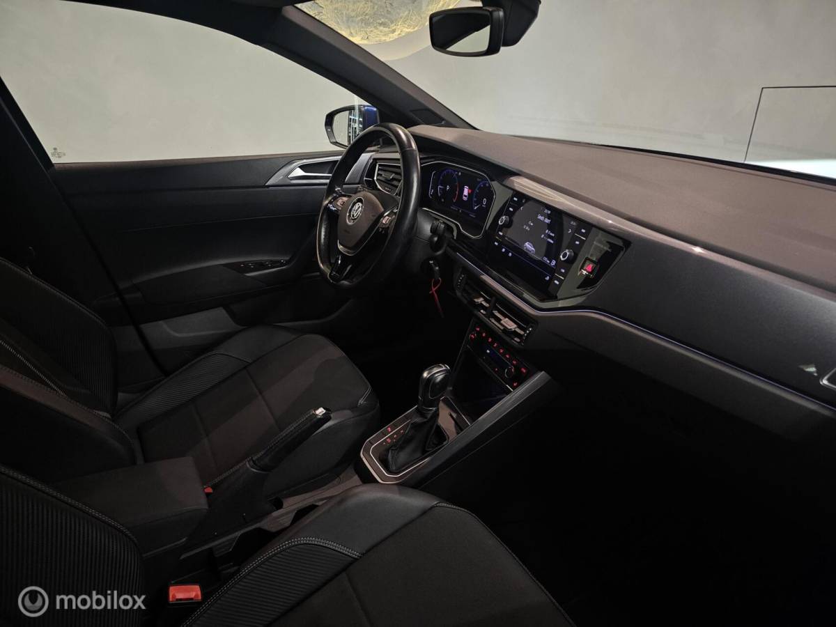 Volkswagen Polo Volkswagen Polo 1.0 TSI DSG R-line Panoramadak/Virtual/PDC