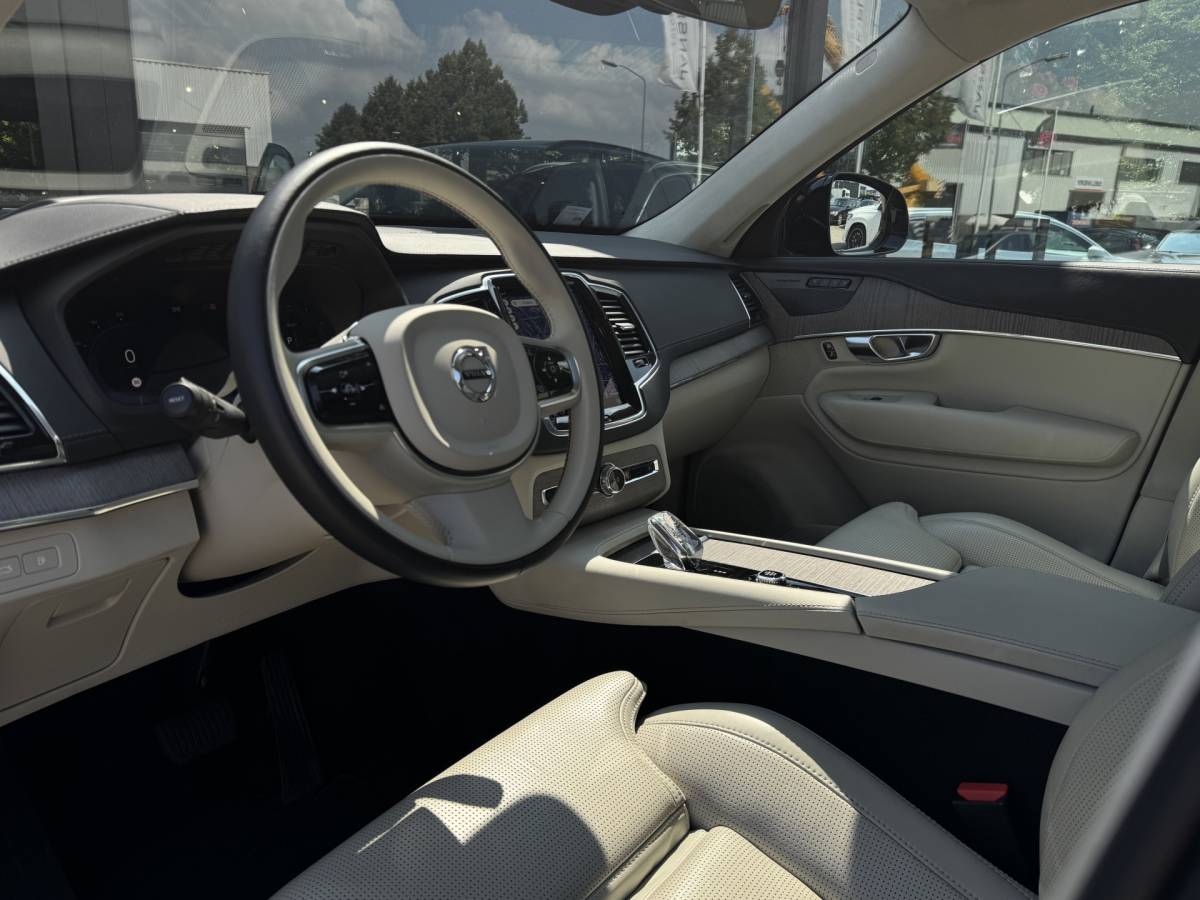 Volvo XC90 Volvo XC90 2.0 T8 Recharge AWD Ultimate Dark | Pano | SoH 100% |