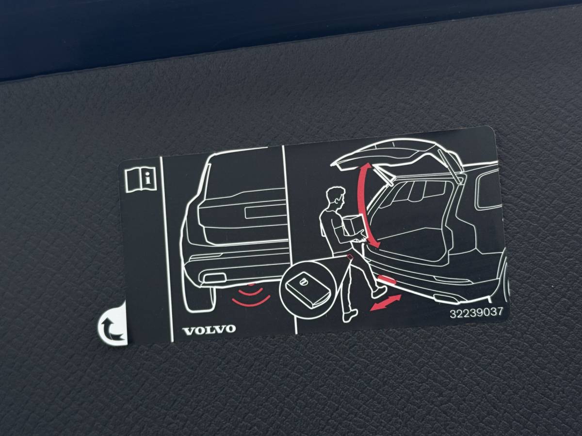 Volvo XC90 Volvo XC90 2.0 T8 Recharge AWD Ultimate Dark | Pano | SoH 100% |