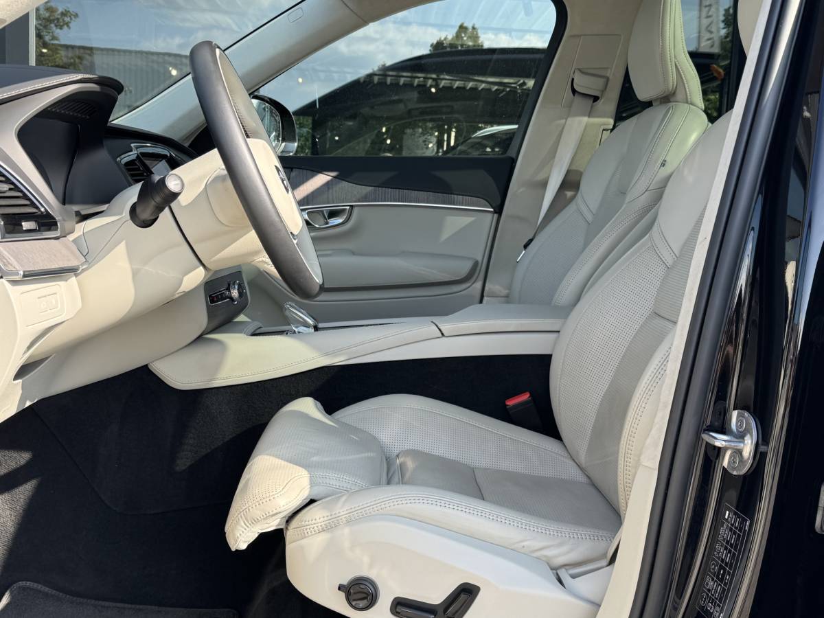 Volvo XC90 Volvo XC90 2.0 T8 Recharge AWD Ultimate Dark | Pano | SoH 100% |