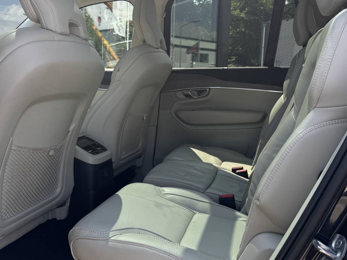 Volvo XC90 Volvo XC90 2.0 T8 Recharge AWD Ultimate Dark | Pano | SoH 100% |