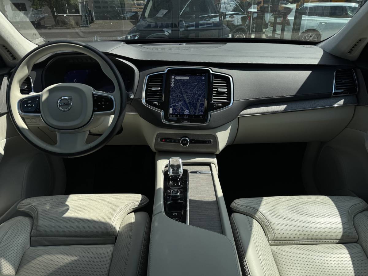 Volvo XC90 Volvo XC90 2.0 T8 Recharge AWD Ultimate Dark | Pano | SoH 100% |