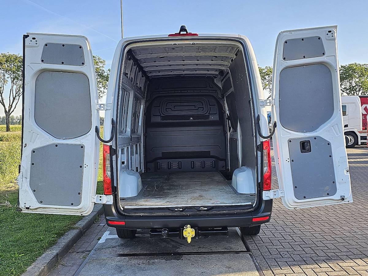 Mercedes-Benz Sprinter MERCEDES-BENZ SPRINTER 311 l2h2 mbux10  rwd