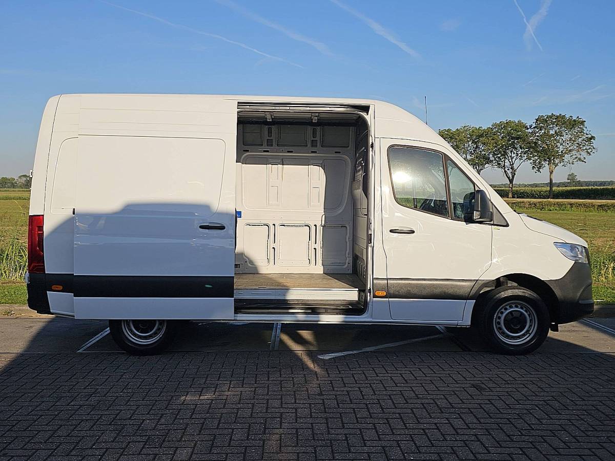 Mercedes-Benz Sprinter MERCEDES-BENZ SPRINTER 311 l2h2 mbux10  rwd