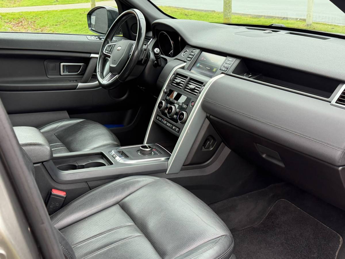 Land Rover Discovery Sport Land Rover Discovery Sport Grijs Kenteken / Automaat 2.0 TD4 Urban Series SE Dynamic|Pano