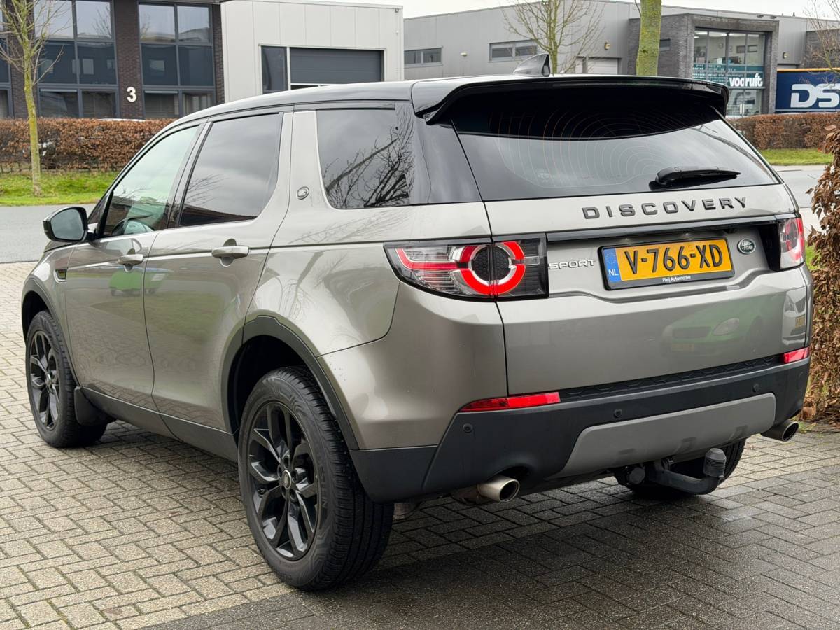 Land Rover Discovery Sport Land Rover Discovery Sport Grijs Kenteken / Automaat 2.0 TD4 Urban Series SE Dynamic|Pano