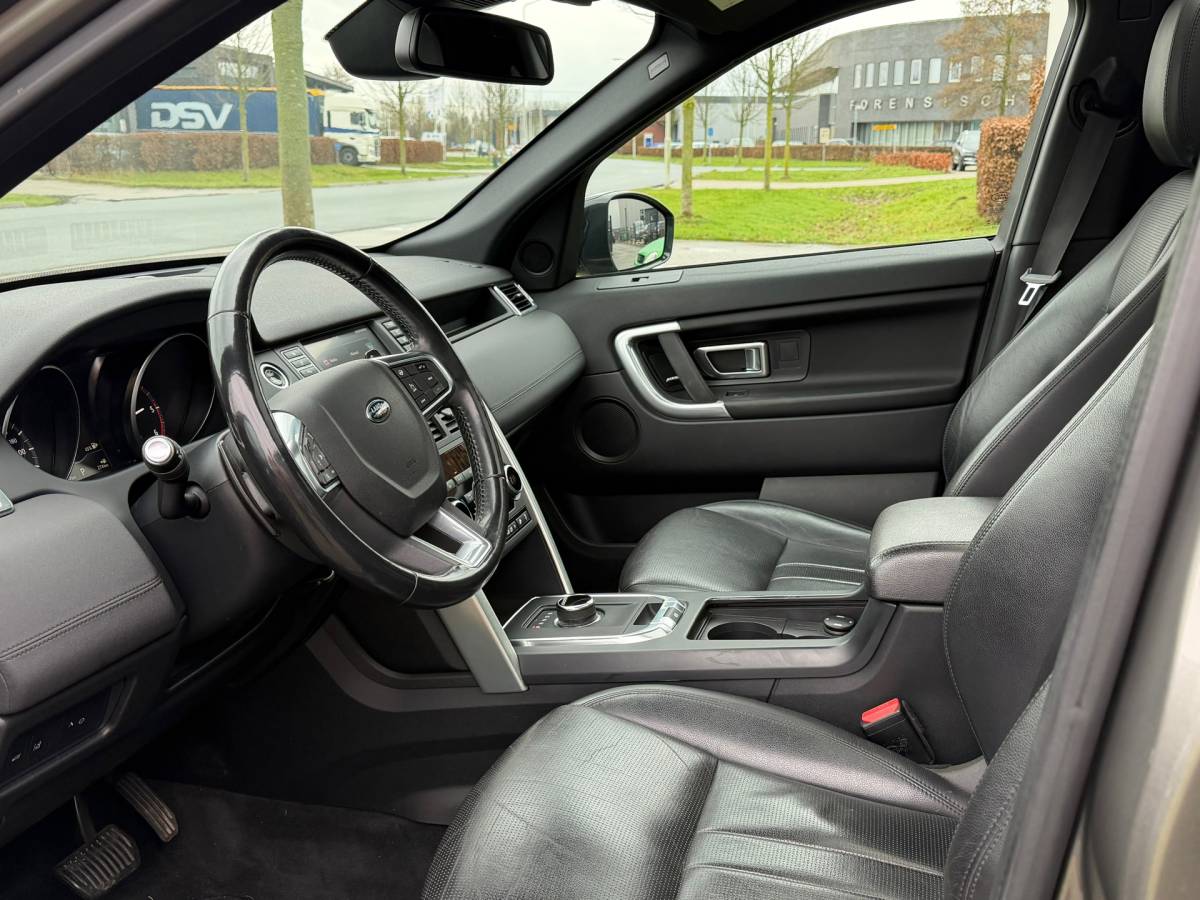 Land Rover Discovery Sport Land Rover Discovery Sport Grijs Kenteken / Automaat 2.0 TD4 Urban Series SE Dynamic|Pano