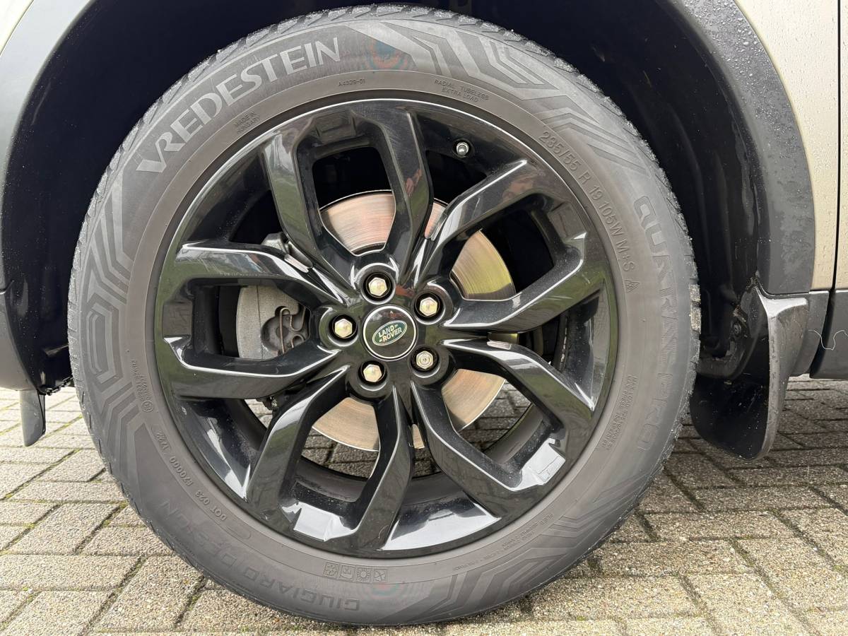Land Rover Discovery Sport Land Rover Discovery Sport Grijs Kenteken / Automaat 2.0 TD4 Urban Series SE Dynamic|Pano