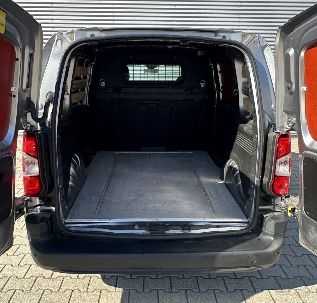 Peugeot Partner Peugeot Partner 1.5 BlueHDI Pro Airco|Navi|Cruise MARGE btw vrij
