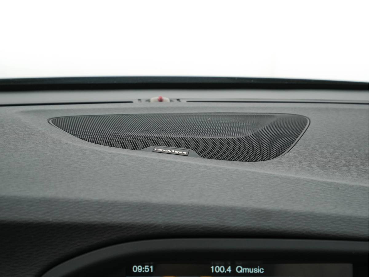 Volvo V60 Volvo V60 2.4 D6 Twin Engine Summum AWD Aut. *PANO | LEATHER | XENON | ADAPTIVE-CRUISE | HARMAN/KARDON-AUDIO  | BLIS | MEMORY-PACK | HEATED-COMFORTSEATS | CAMERA | PRIVACY-GLASS | NAVI-FULLMAP | ECC | ENTERTAINMENT-PACK |  PDC | 17