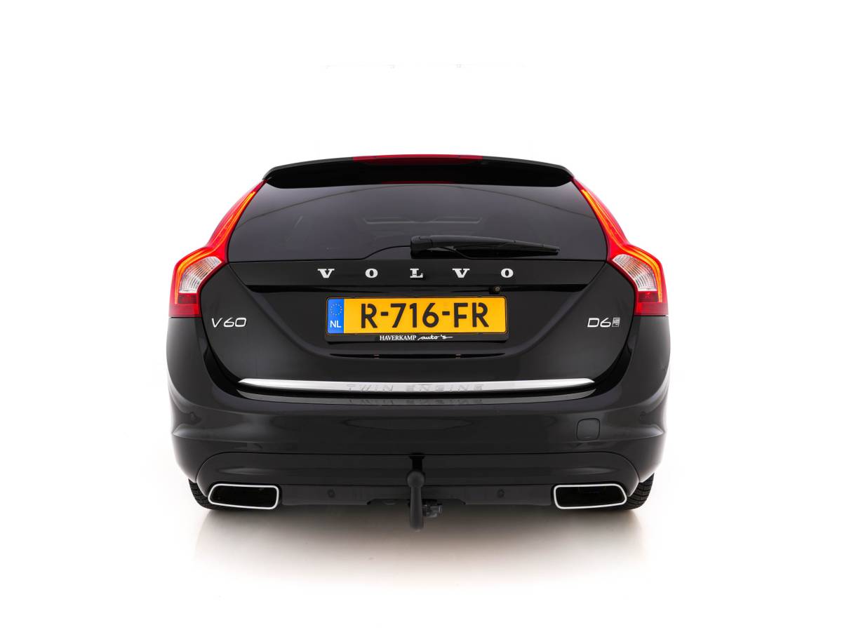 Volvo V60 Volvo V60 2.4 D6 Twin Engine Summum AWD Aut. *PANO | LEATHER | XENON | ADAPTIVE-CRUISE | HARMAN/KARDON-AUDIO  | BLIS | MEMORY-PACK | HEATED-COMFORTSEATS | CAMERA | PRIVACY-GLASS | NAVI-FULLMAP | ECC | ENTERTAINMENT-PACK |  PDC | 17