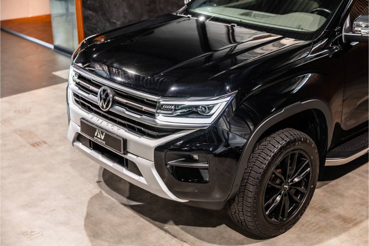Volkswagen Amarok Volkswagen Amarok 3.0 TDI 4Motion | ACC | Side Assist | 360 Camera | Trekhaak | Harman Kardon | 20” velgen | Grijs kenteken | CarPlay | Lederen bekleding | Navigatie | Elek stoelen | LED Koplampen | Nieuwe APK