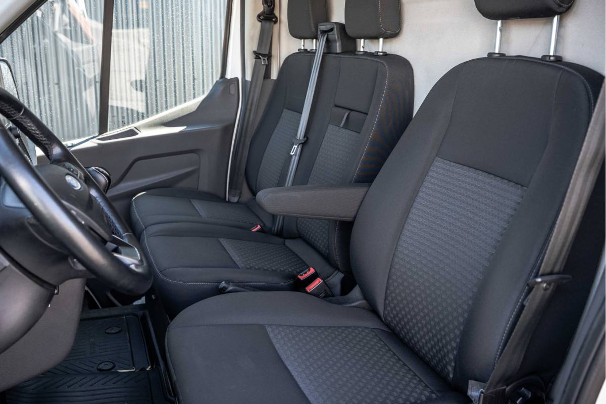 Ford Transit Ford Transit | L3H3 |  130Pk | Inrichting | 3-Zits | Camera | Cruise | PDC | Airco