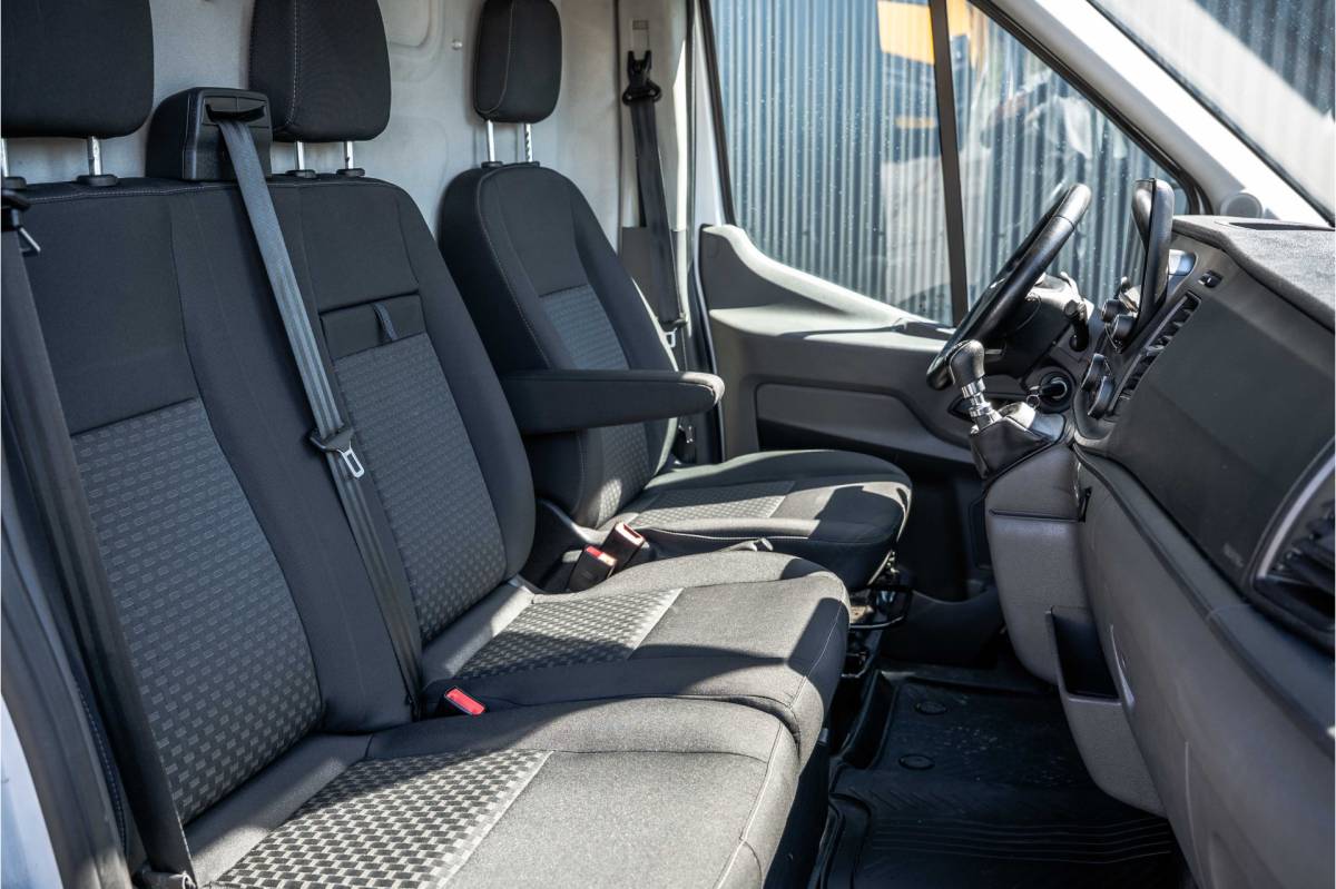 Ford Transit Ford Transit | L3H3 |  130Pk | Inrichting | 3-Zits | Camera | Cruise | PDC | Airco