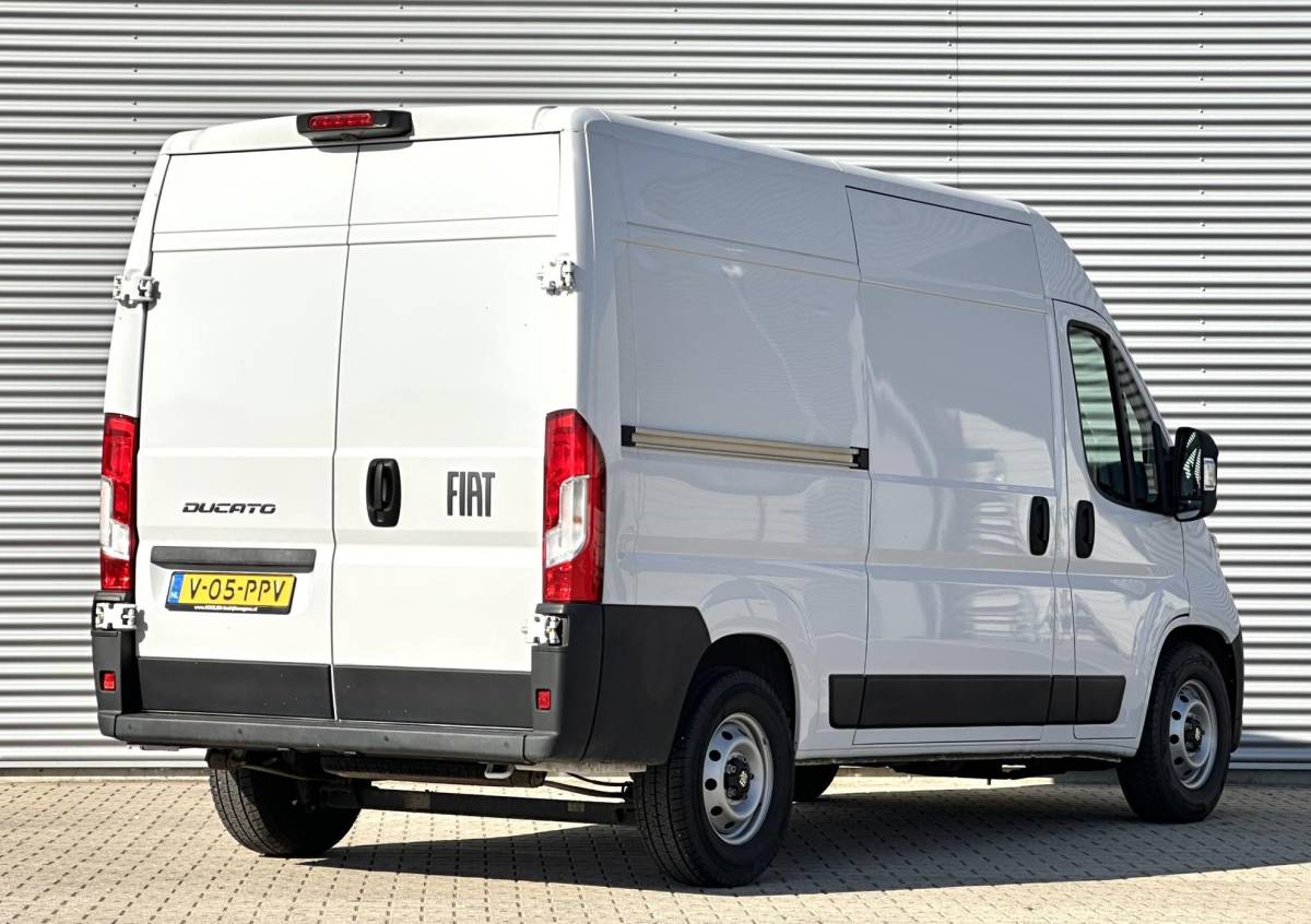 Fiat Ducato Fiat Ducato 2.2 MultiJet 140PK S&S L2H2 3.5t