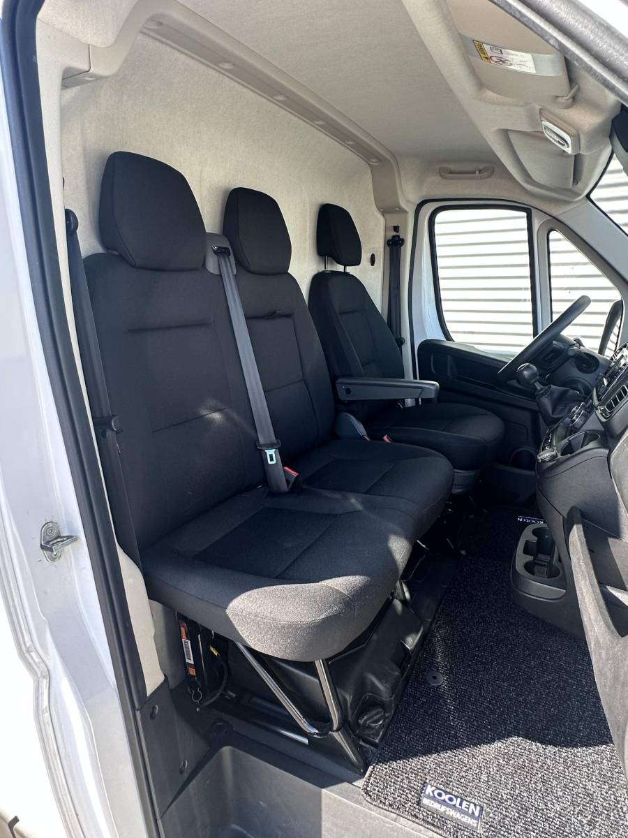 Fiat Ducato Fiat Ducato 2.2 MultiJet 140PK S&S L2H2 3.5t