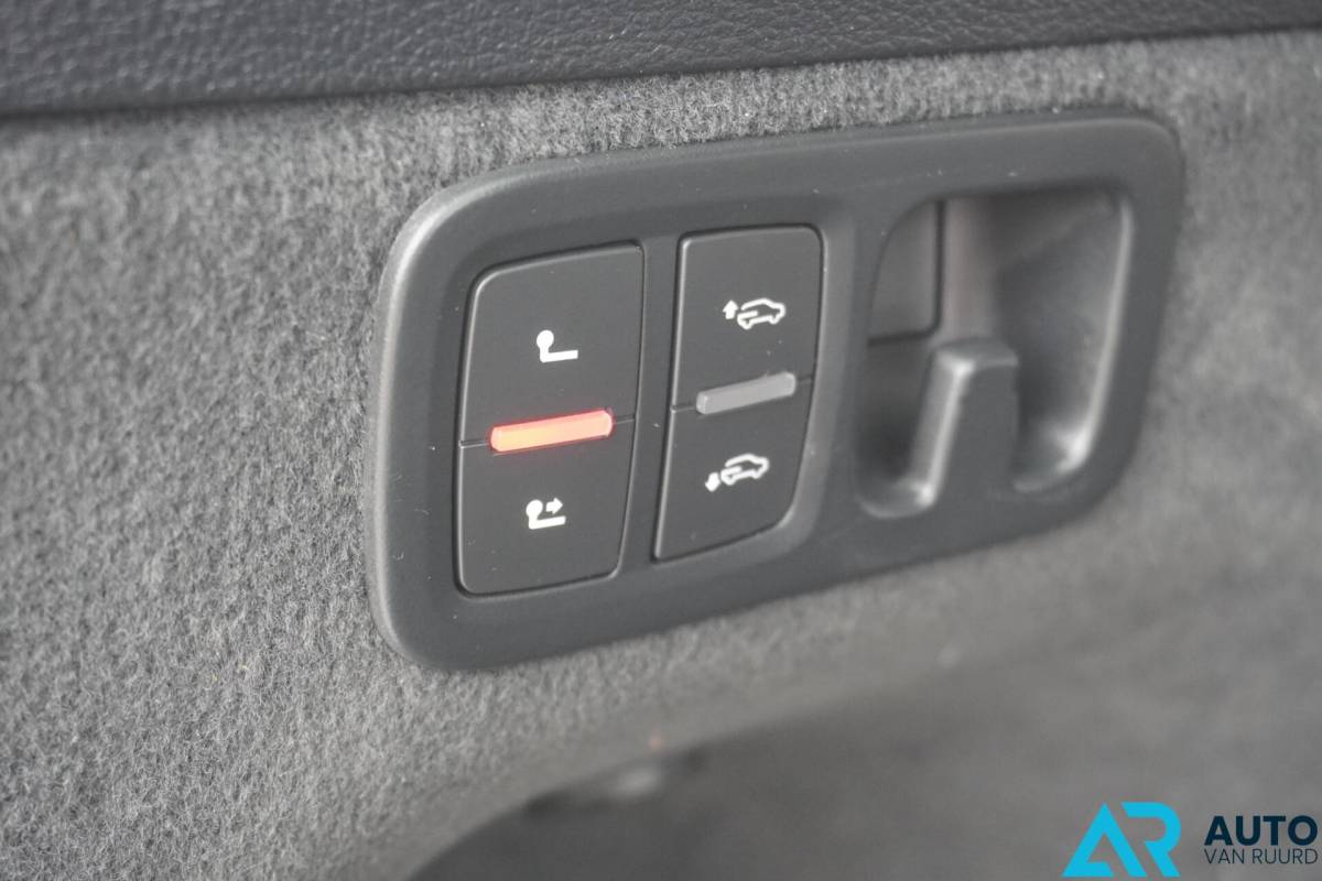 Audi SQ7 Audi SQ7 4.0 TDI quattro * Grijs kenteken * V8 * RS-Seats