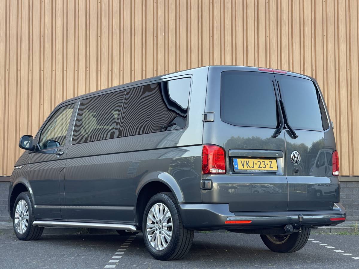 Volkswagen Transporter Volkswagen Transporter 2.0 TDI L2H1 30 DC | Marge! | BPM Vrij | Bulli | Bear Lock | Apple Carplay | Cruise Control Adaptief | Voorruit Verwarming | Achteruitrij Camera |