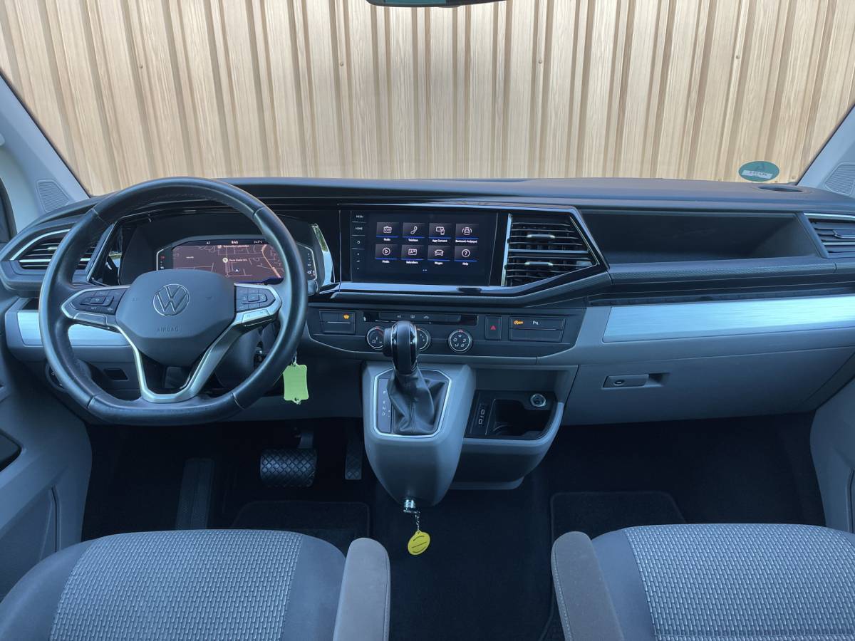 Volkswagen Transporter Volkswagen Transporter 2.0 TDI L2H1 30 DC | Marge! | BPM Vrij | Bulli | Bear Lock | Apple Carplay | Cruise Control Adaptief | Voorruit Verwarming | Achteruitrij Camera |