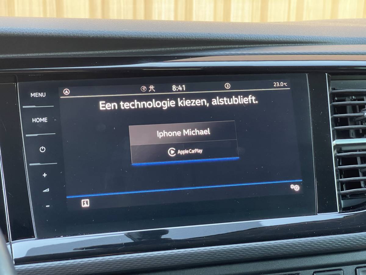Volkswagen Transporter Volkswagen Transporter 2.0 TDI L2H1 30 DC | BPM Vrij | Bulli | Bear Lock | Apple Carplay | Cruise Control Adaptief | Voorruit Verwarming | Achteruitrij Camera |