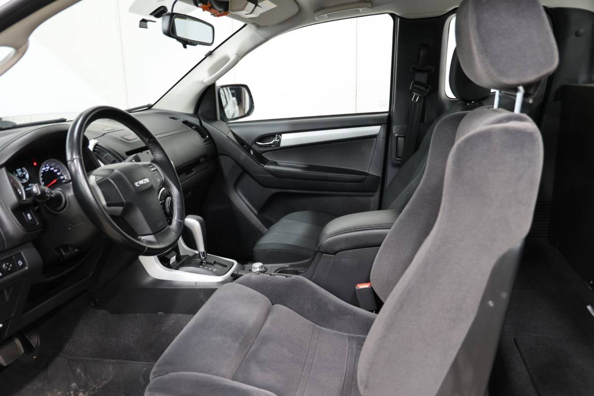 Isuzu D-Max Isuzu D-Max 1.9 Extended Cab AUTOMAAT 3500KG TREKHAAK EURO 6