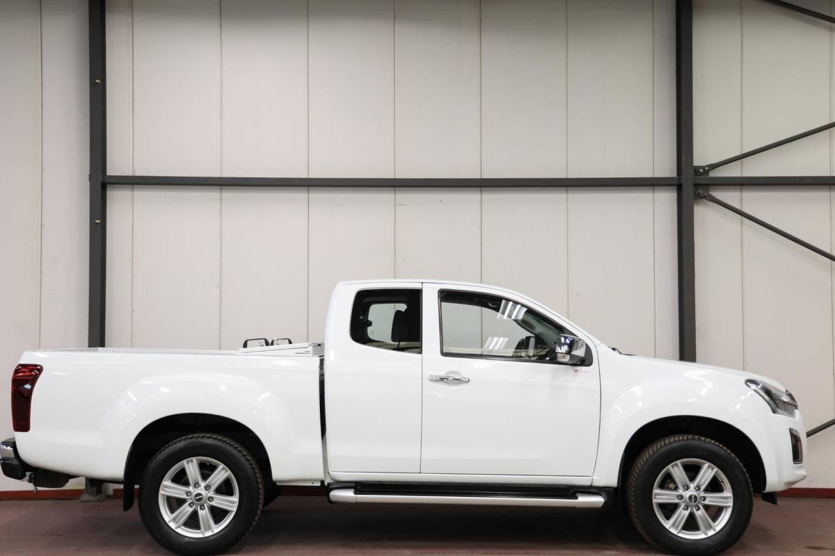 Isuzu D-Max Isuzu D-Max 1.9 Extended Cab AUTOMAAT 3500KG TREKHAAK EURO 6