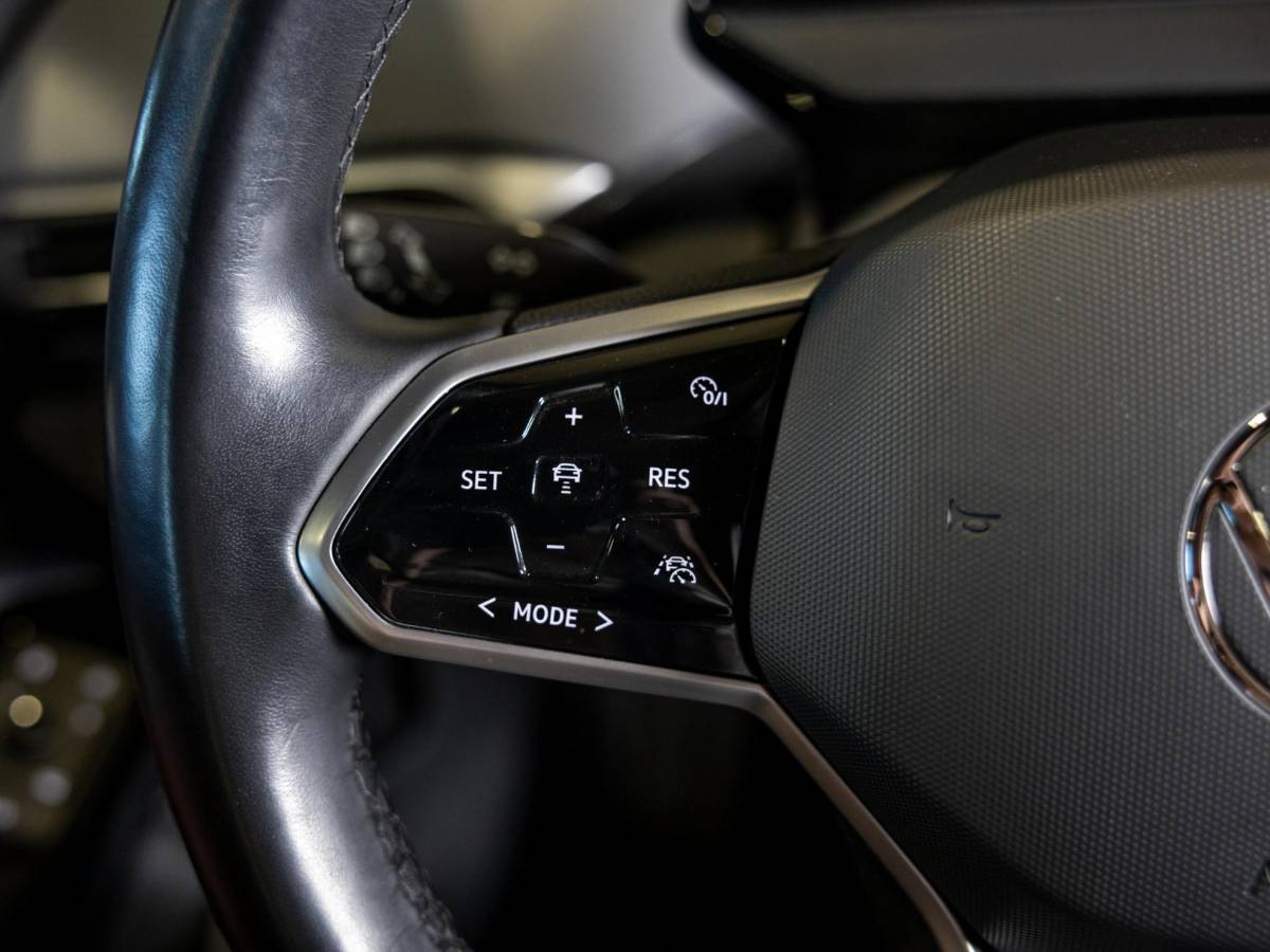Volkswagen ID.4 Volkswagen ID.4 Max 77 kWh SoH 95% 204pk / Panoramadak / Head up display / Memory / Achteruitrijcamera / Navigatie / Apple carplay /