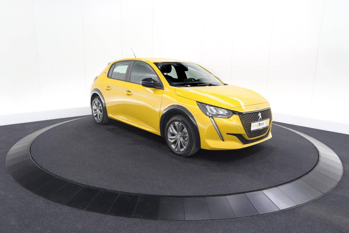 Peugeot e-208 Peugeot e-208 EV Active Pack 50 kWh | 96,8% SOH | Navigatie | Parkeersensoren | Stoelverwarming