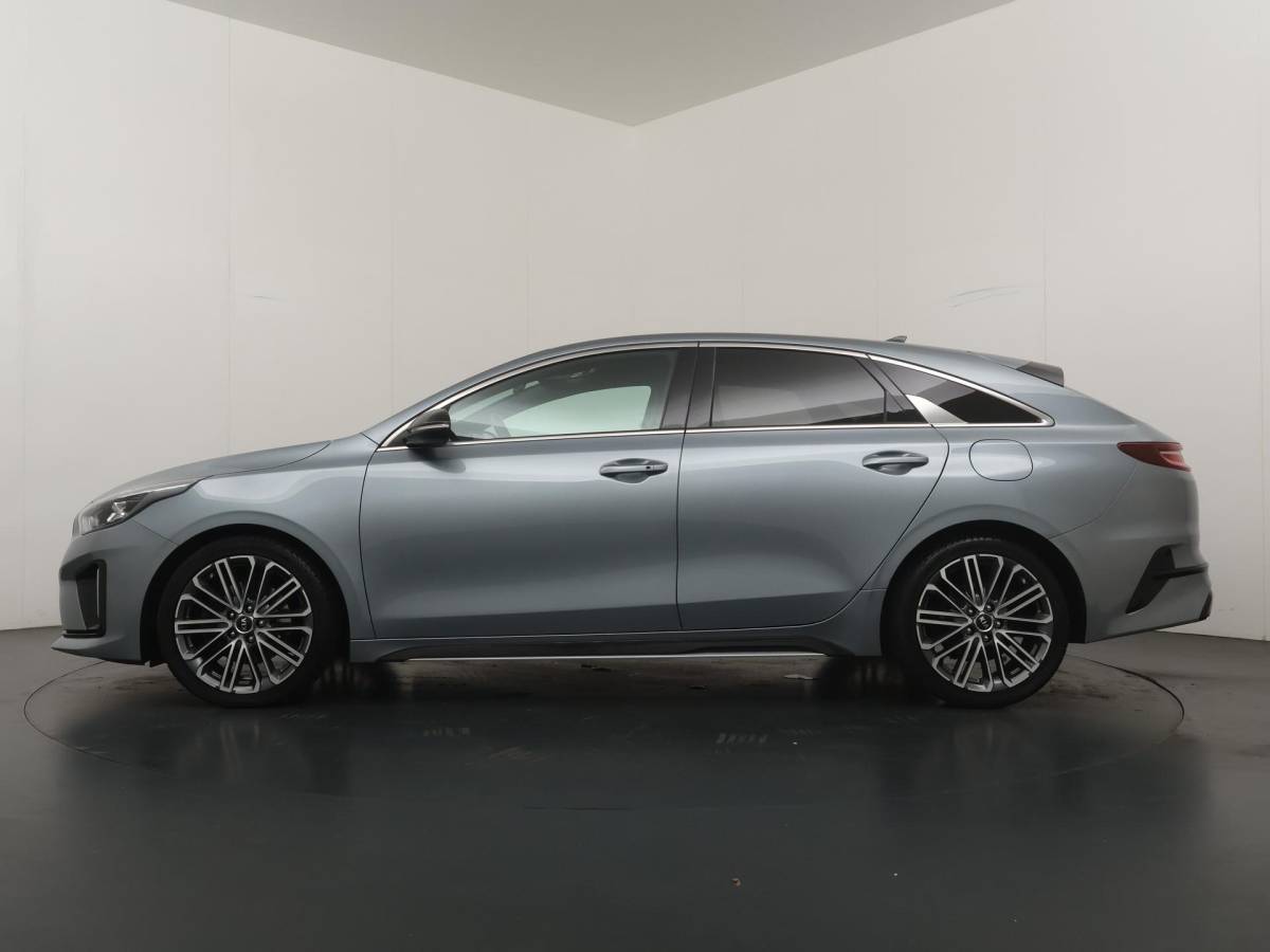 Kia ProCeed Kia ProCeed 1.4 T-GDI GT-PlusLine Automaat – Schuif-/kanteldak – Navigatie – Stoelverwarming – LED koplampen