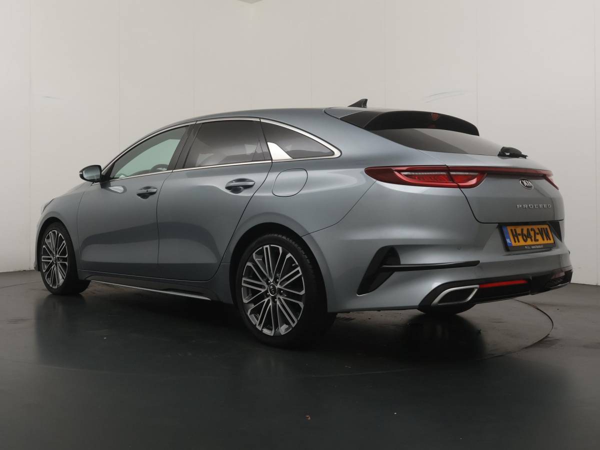 Kia ProCeed Kia ProCeed 1.4 T-GDI GT-PlusLine Automaat – Schuif-/kanteldak – Navigatie – Stoelverwarming – LED koplampen