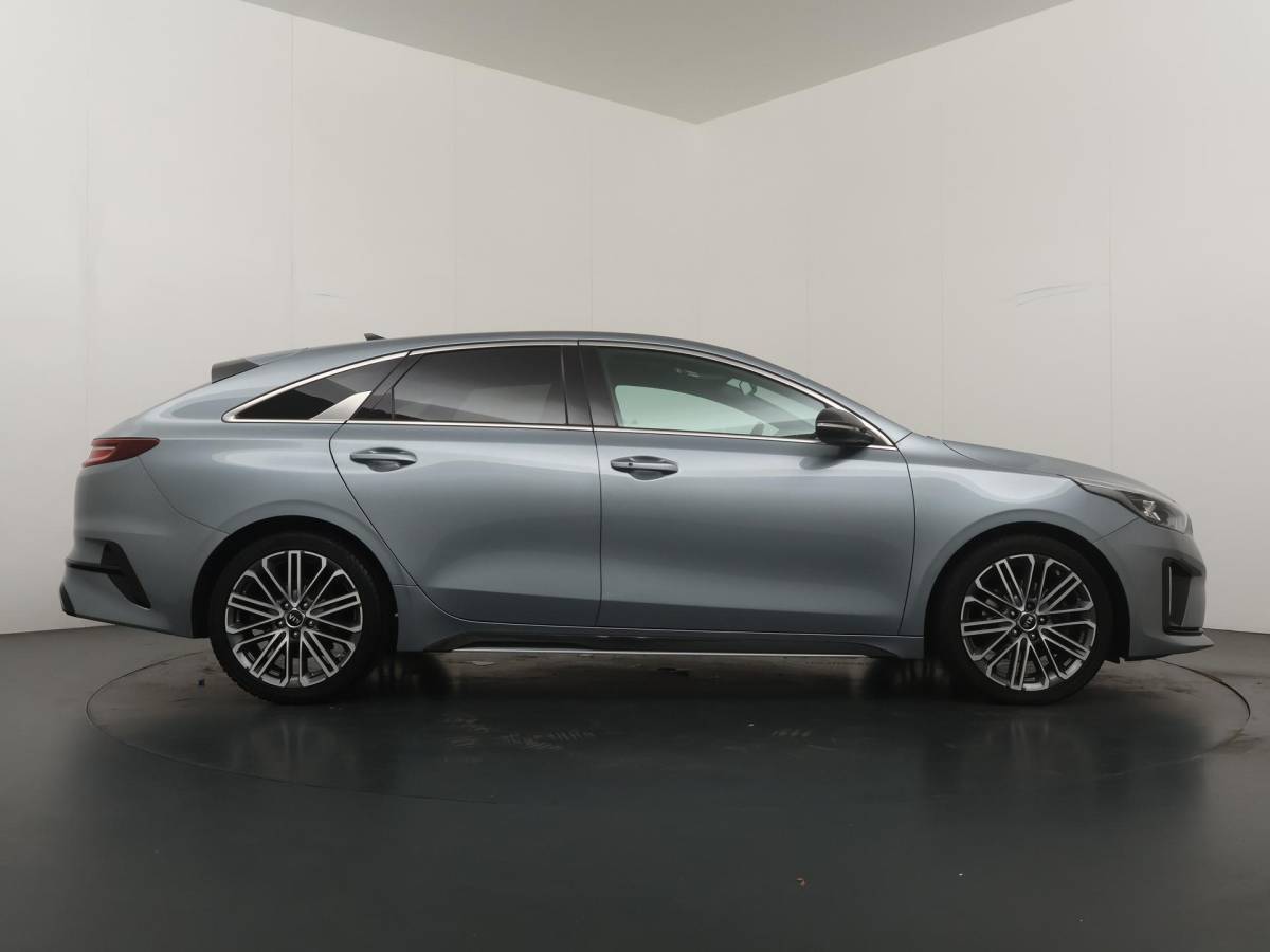 Kia ProCeed Kia ProCeed 1.4 T-GDI GT-PlusLine Automaat – Schuif-/kanteldak – Navigatie – Stoelverwarming – LED koplampen