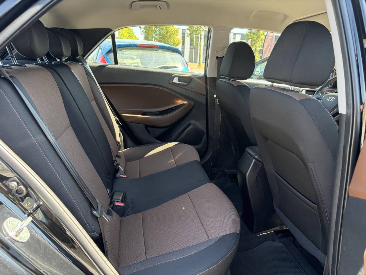 Hyundai i20 Hyundai i20 1.0 T-GDI Comfort 2e Eigenaar l Trekhaak l Navi l Camera l Carplay l Clima l Cruise l Rijstrooksensor l Pdc l N.A.P l Apk tot 05-2027