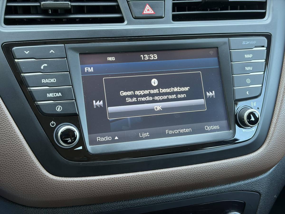Hyundai i20 Hyundai i20 1.0 T-GDI Comfort 2e Eigenaar l Trekhaak l Navi l Camera l Carplay l Clima l Cruise l Rijstrooksensor l Pdc l N.A.P l Apk tot 05-2027