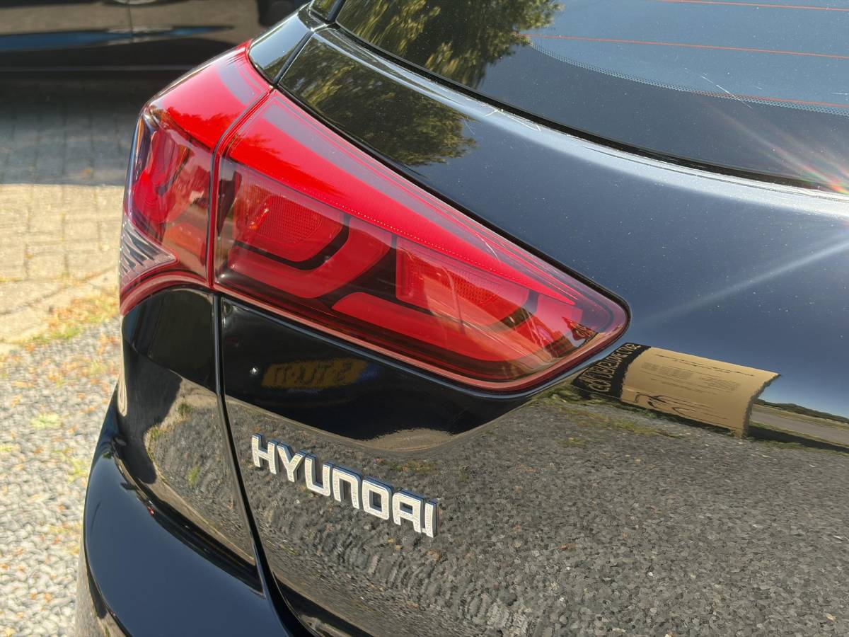 Hyundai i20 Hyundai i20 1.0 T-GDI Comfort 2e Eigenaar l Trekhaak l Navi l Camera l Carplay l Clima l Cruise l Rijstrooksensor l Pdc l N.A.P l Apk tot 05-2027