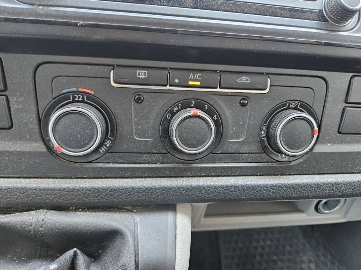 Volkswagen Transporter Volkswagen Transporter 2.0 TDI L2H1 DC Comfortline Plus