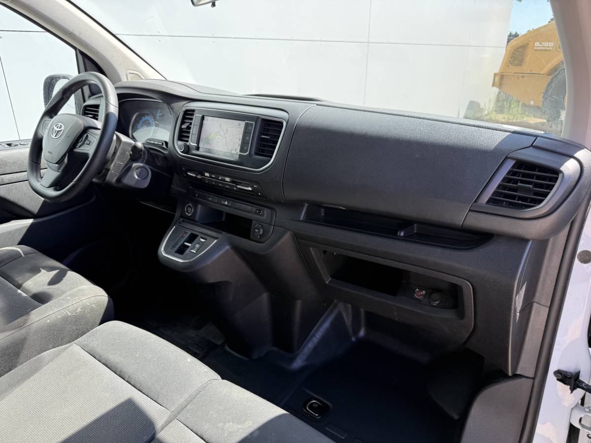 Toyota ProAce Toyota Toyota ProAce Electric 75kWh 136PK L2 Elektrisch 93.0% (SOH) 330km WLTP Cruise Control Climate Control Carplay 360° Camera Snelladen