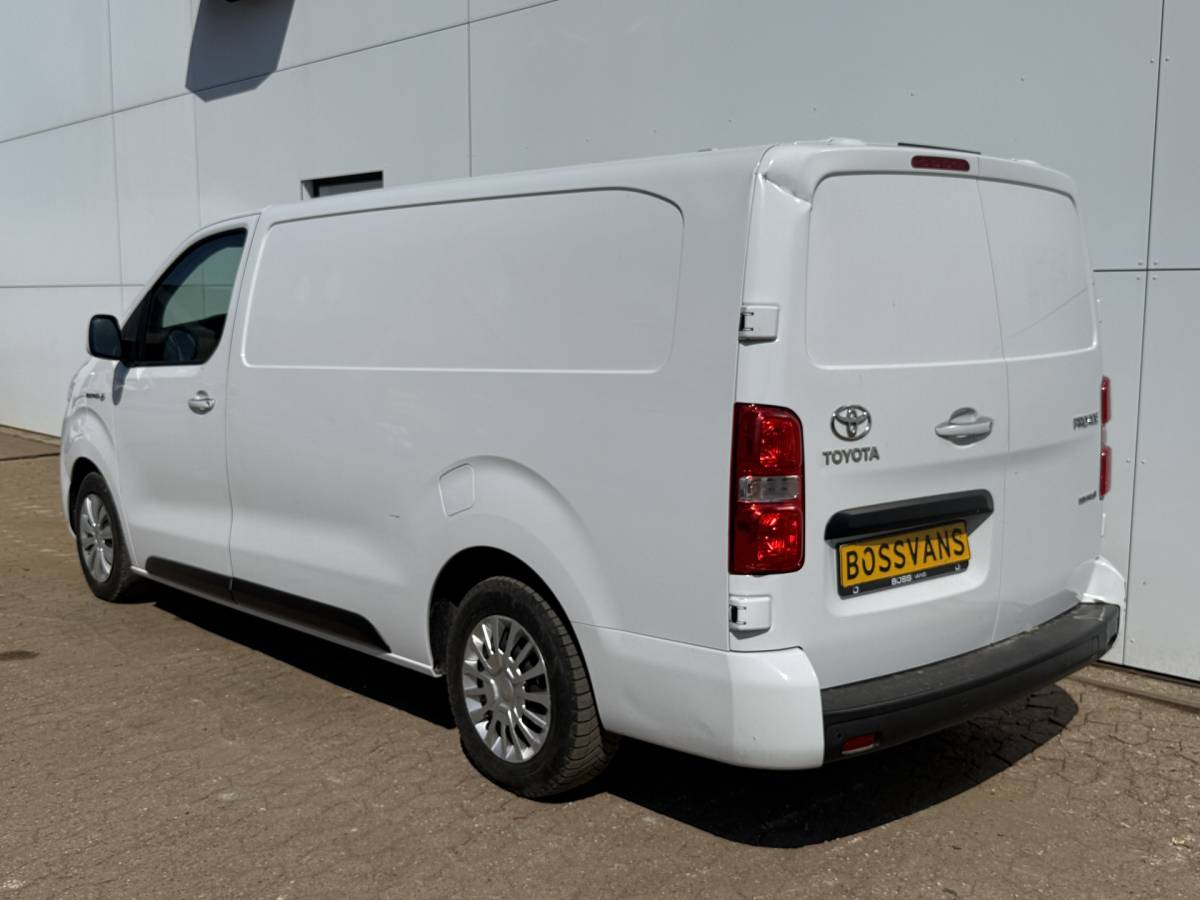 Toyota ProAce Toyota Toyota ProAce Electric 75kWh 136PK L2 Elektrisch 93.0% (SOH) 330km WLTP Cruise Control Climate Control Carplay 360° Camera Snelladen