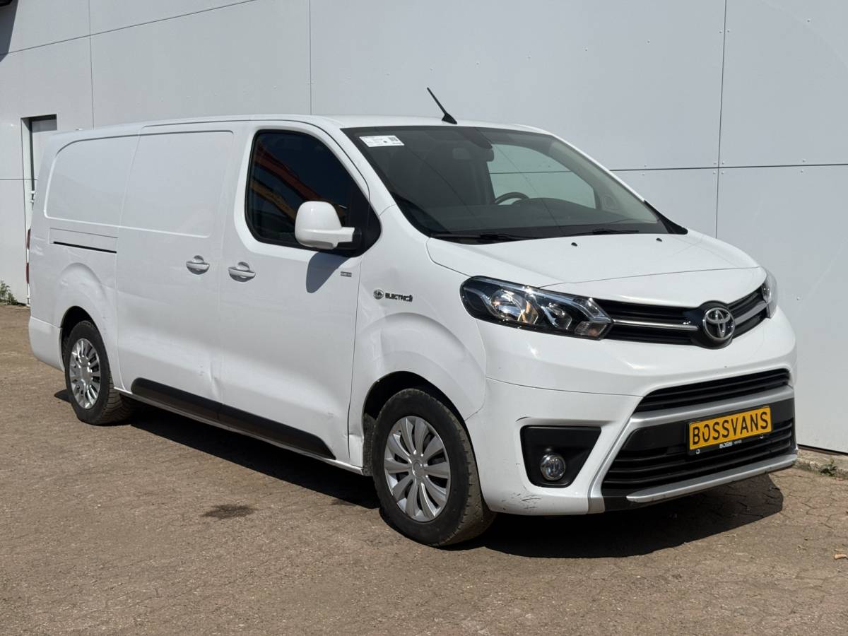 Toyota ProAce Toyota Toyota ProAce Electric 75kWh 136PK L2 Elektrisch 93.0% (SOH) 330km WLTP Cruise Control Climate Control Carplay 360° Camera Snelladen