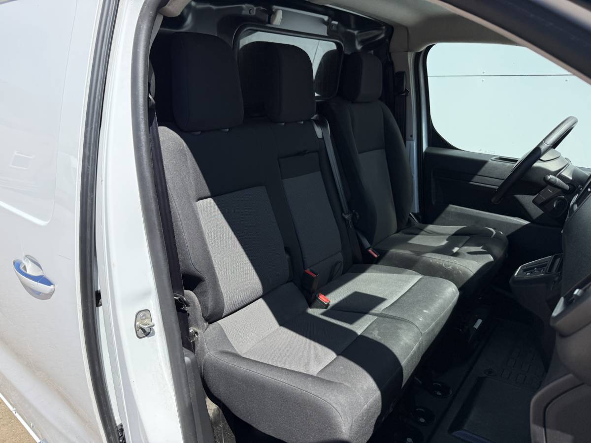 Toyota ProAce Toyota Toyota ProAce Electric 75kWh 136PK L2 Elektrisch 93.0% (SOH) 330km WLTP Cruise Control Climate Control Carplay 360° Camera Snelladen