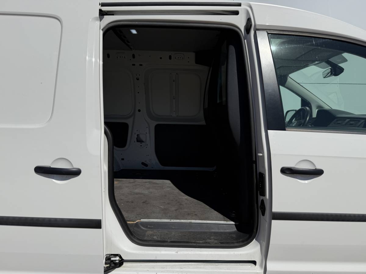 Volkswagen Caddy Volkswagen e-Caddy 37kWh 113PK L2 Elektrisch Caddy ABT Maxi 37,3kWh 159km WLTP LED Snelladen Trekhaak Airco Carplay Parkeersensoren Achter