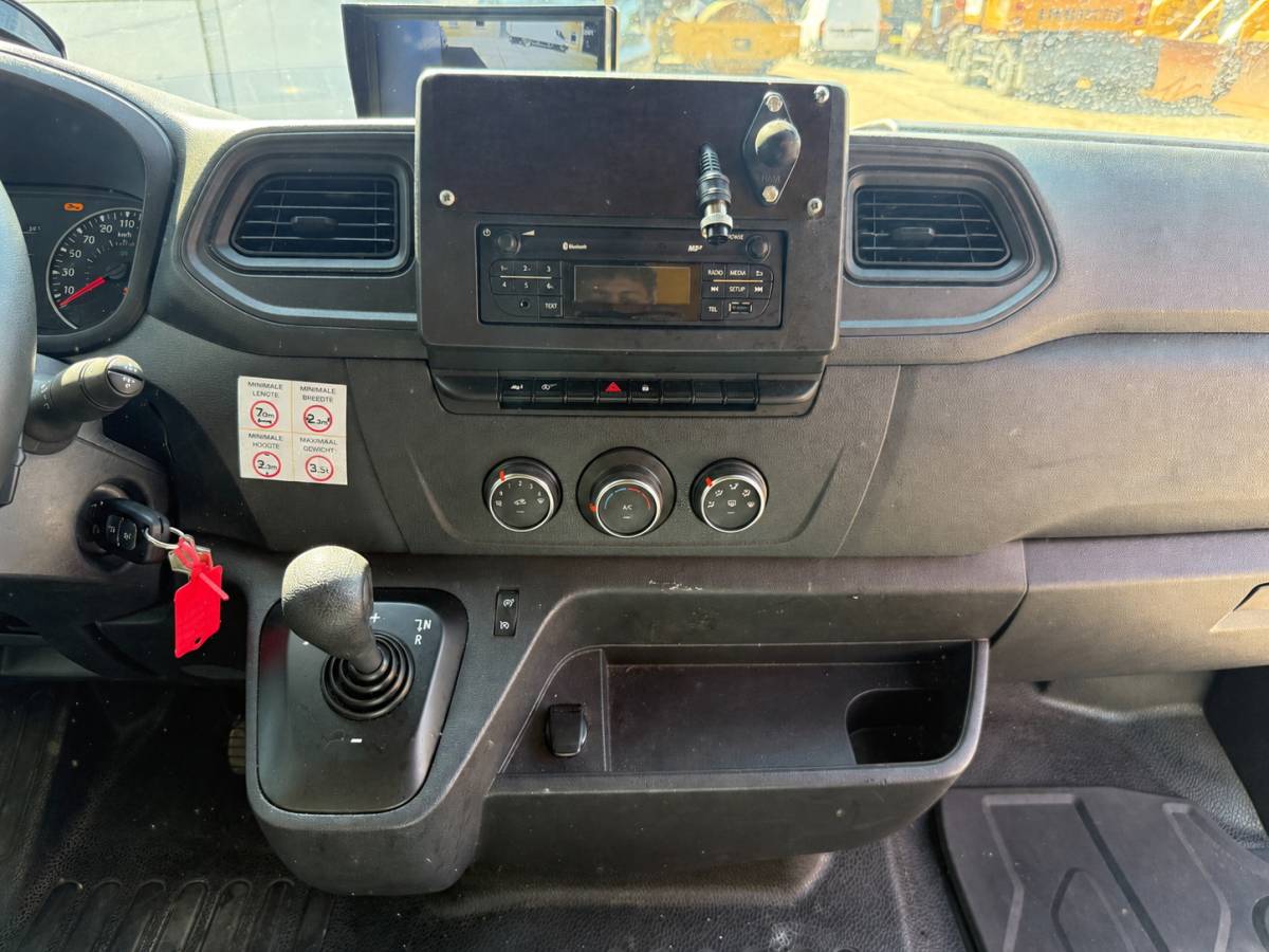 Renault Master Renault Master Plancher T35 2.3 DCI 150PK Lowliner Bakwagen Airco Cruise Control Camera Foodtruck Meubelbak Paardenwagen