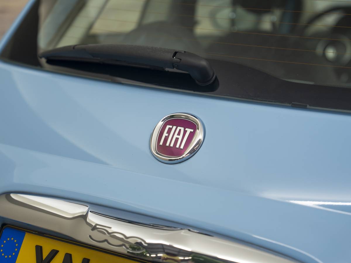 Fiat 500 Fiat 500 1.2 Lounge Babyblauw, incl garantie